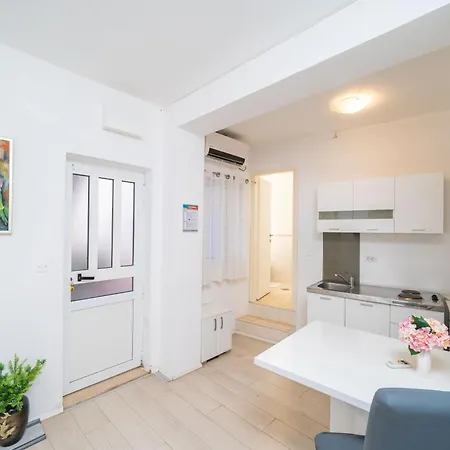 Aries Apartment